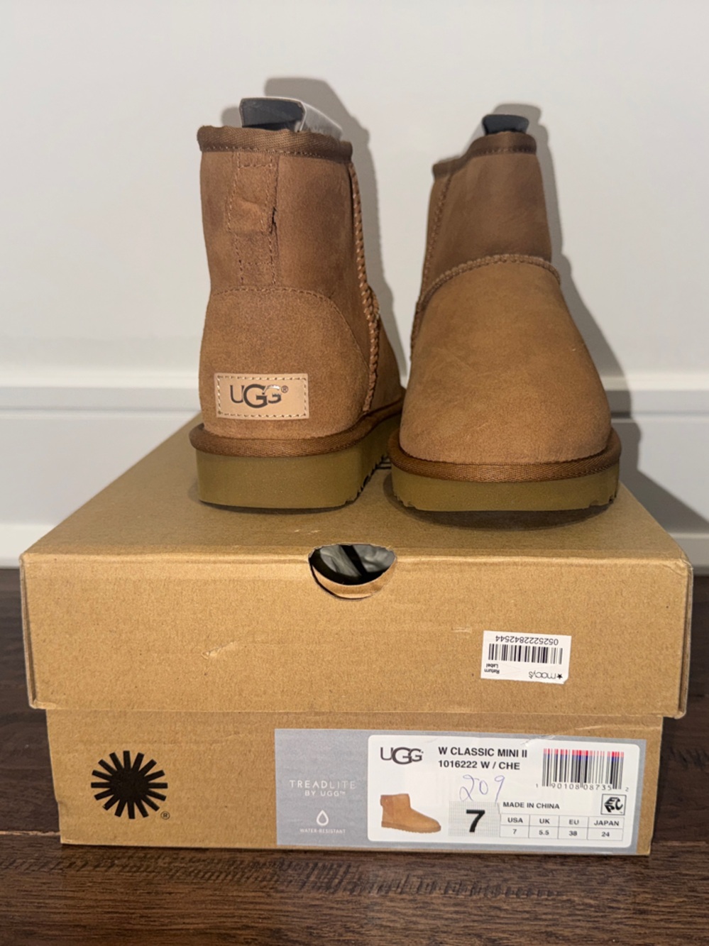 UGG Classic Short Boots in Chestnut Brown Women’s